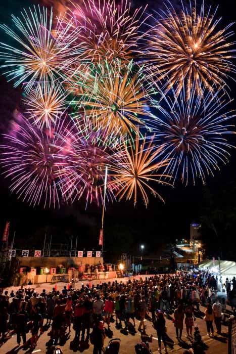 層雲峡峡谷火祭りの花火写真